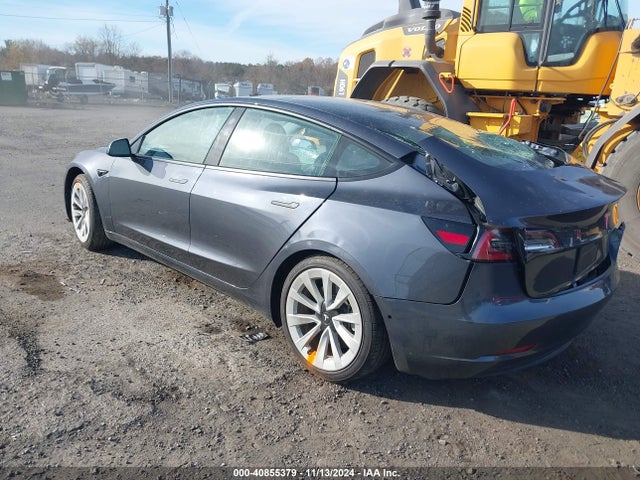 2022 TESLA MODEL 3 5YJ3E1EA3NF186373 Photo 2