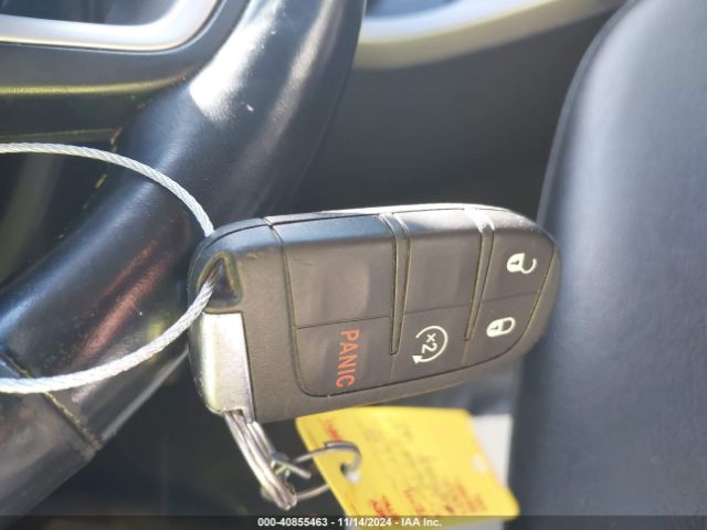3C4NJDBBXKT818415 Jeep Compass Latitude 4x4
