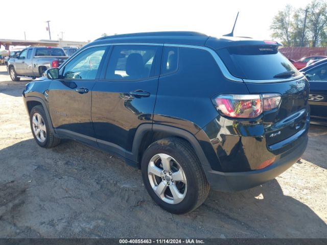 3C4NJDBBXKT818415 Jeep Compass Latitude 4x4