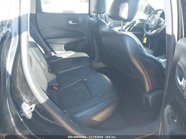 3C4NJDBBXKT818415 Jeep Compass Latitude 4x4