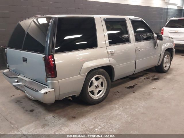 1999 CHEVROLET TAHOE 1GNEC13R7XR117746 Photo 3