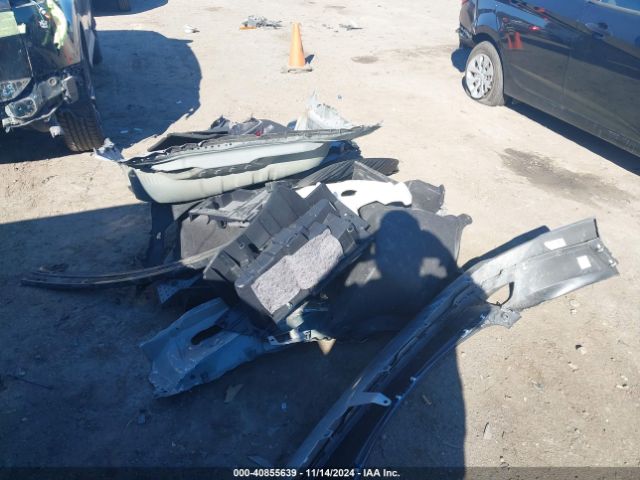 JTMNFREV7JJ728990 Toyota RAV4 SE