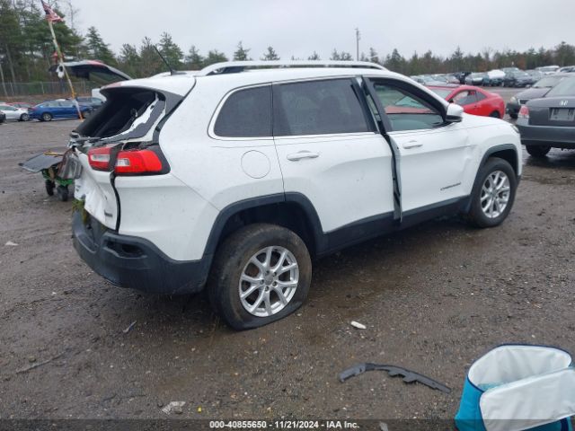 1C4PJMCBXEW203207 Jeep Cherokee Latitude