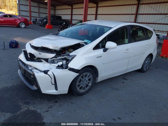 Toyota Prius V Two 2016 JTDZN3EU1GJ047287 Image 2