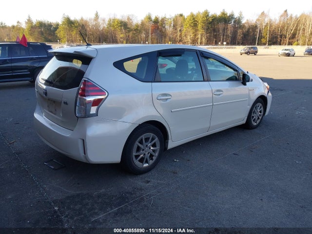 Toyota Prius V Two 2016 JTDZN3EU1GJ047287 Image 4