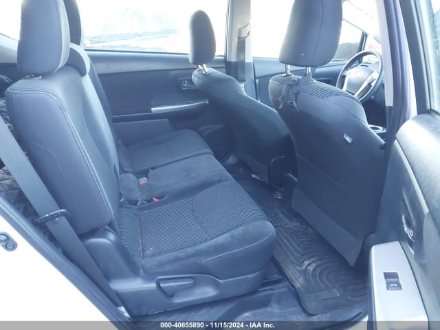 Toyota Prius V Two 2016 JTDZN3EU1GJ047287 Image 8