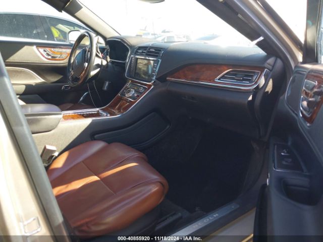 1LN6L9NP6H5624083 Lincoln Continental Reserve