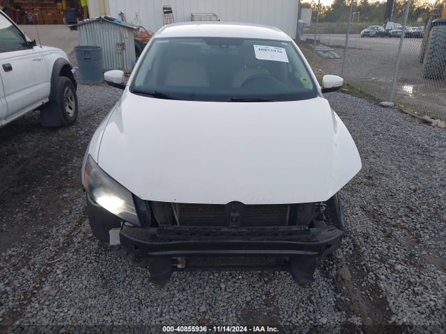 1VWBH7A30EC016835 Volkswagen Passat 2.5l Se