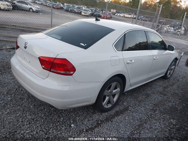 1VWBH7A30EC016835 Volkswagen Passat 2.5l Se