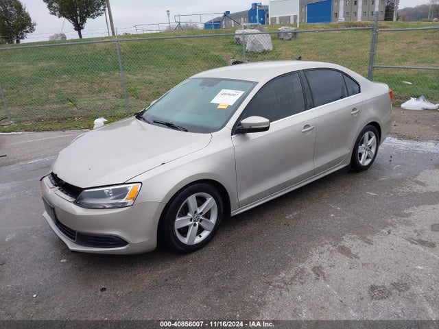 3VW3L7AJ9EM233056 Volkswagen Jetta 2.0l Tdi