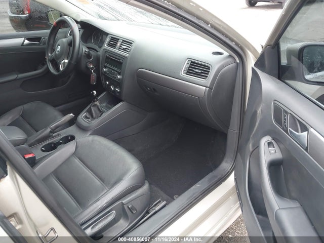 3VW3L7AJ9EM233056 Volkswagen Jetta 2.0l Tdi