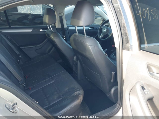 3VW3L7AJ9EM233056 Volkswagen Jetta 2.0l Tdi