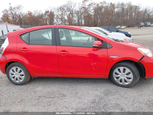 JTDKDTB38E1562168 Toyota Prius C Two