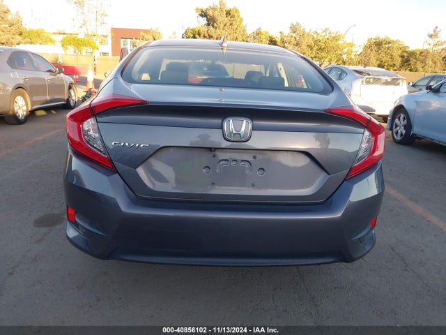 Honda CIVIC EX 2018 2HGFC2F76JH531767 Image 16