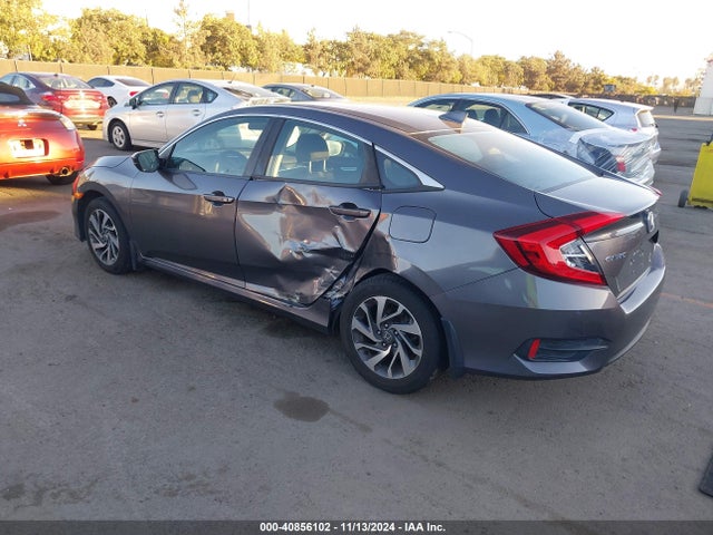 Honda CIVIC EX 2018 2HGFC2F76JH531767 Image 3