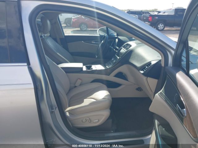 2LMTJ6LRXGBL30406 Lincoln Mkx Reserve