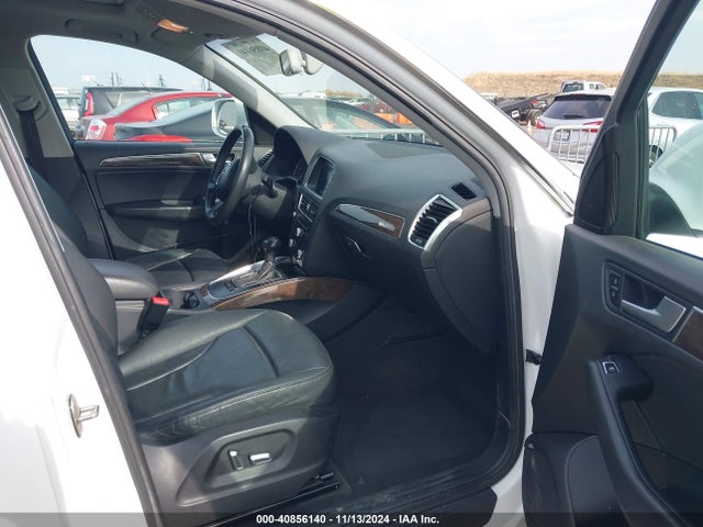 Audi Q5 2.0t Premium 2014 WA1CFAFP0EA009203 Image 5