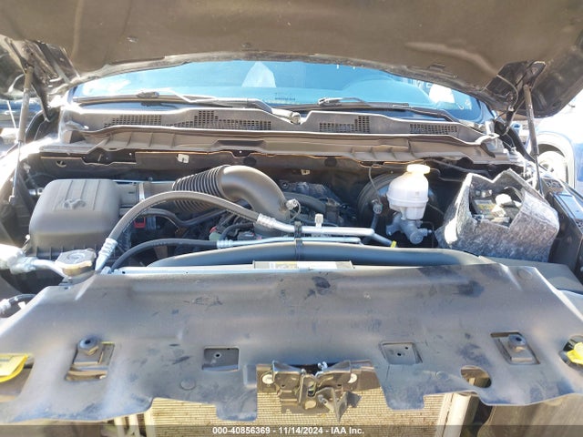 1C6RR6GT4LS151939 RAM 1500 Classic Warlock  4x2 6'4 Box