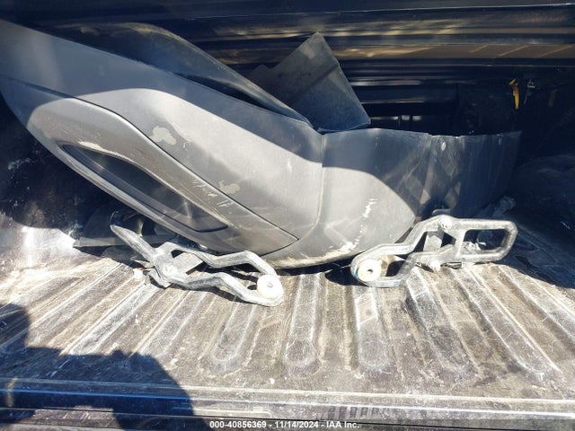 1C6RR6GT4LS151939 RAM 1500 Classic Warlock  4x2 6'4 Box