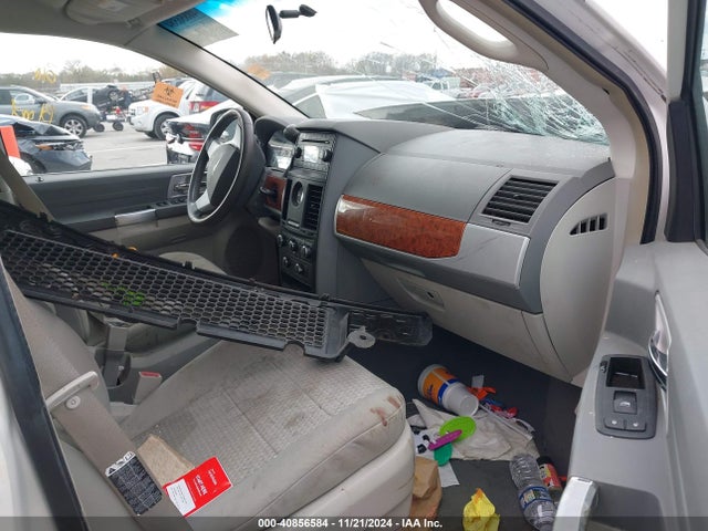 40856584 :رقم المزاد ، 2A8HR54P08R668002 vin ، 2008 Chrysler Town & Country Touring مزاد بيع