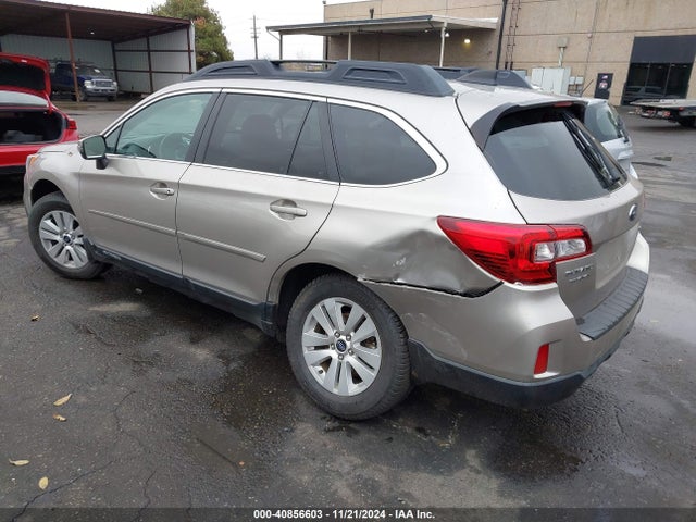Subaru Outback 2.5i Premium 2017 4S4BSAFC4H3339392 Image 3