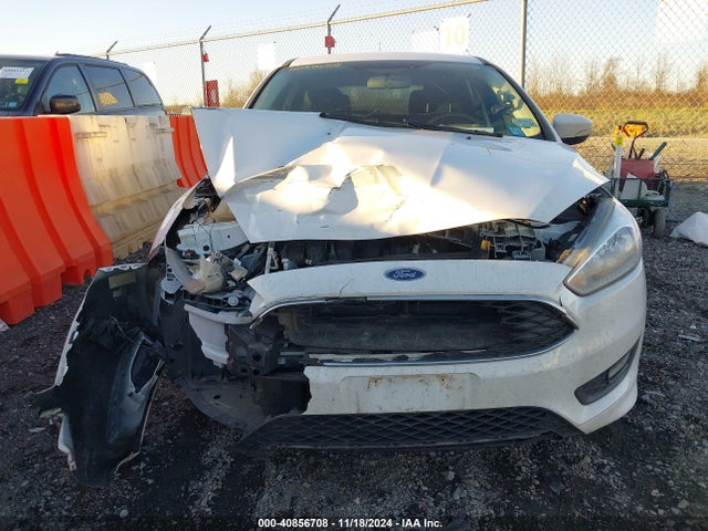 Ford FOCUS SE 2017 1FADP3K25HL310495 Image 13