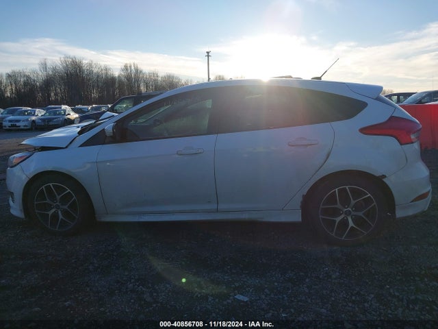 Ford FOCUS SE 2017 1FADP3K25HL310495 Image 15