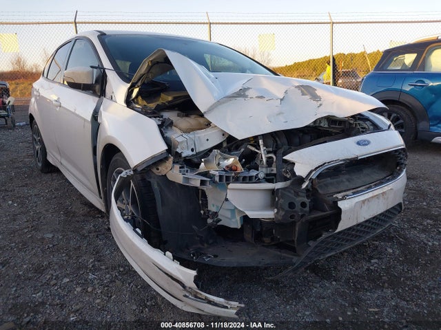 Ford FOCUS SE 2017 1FADP3K25HL310495 Image 12