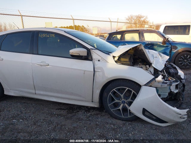 Ford FOCUS SE 2017 1FADP3K25HL310495 Image 6