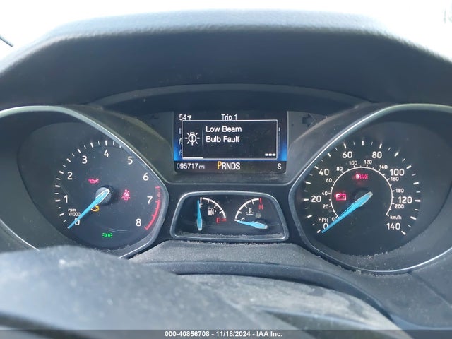 Ford FOCUS SE 2017 1FADP3K25HL310495 Image 7