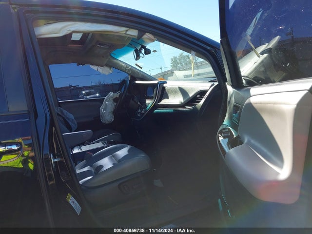 5TDYK3DC1FS542572 Toyota Sienna Limited Premium 7 Passenger