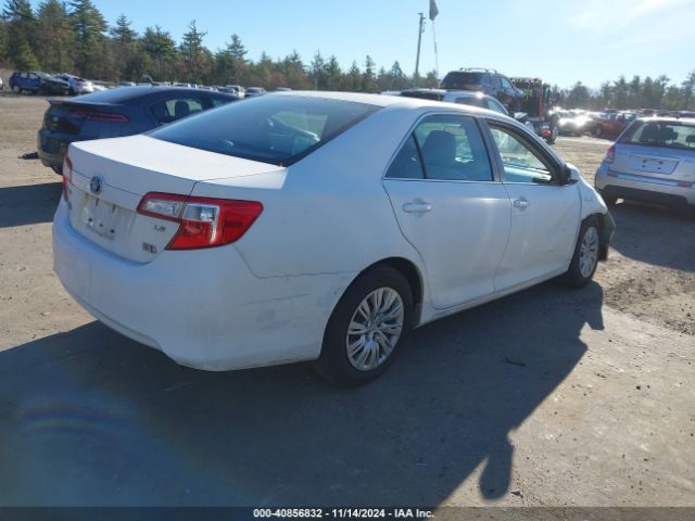 4T1BD1FK8EU117672 Toyota Camry Hybrid Le