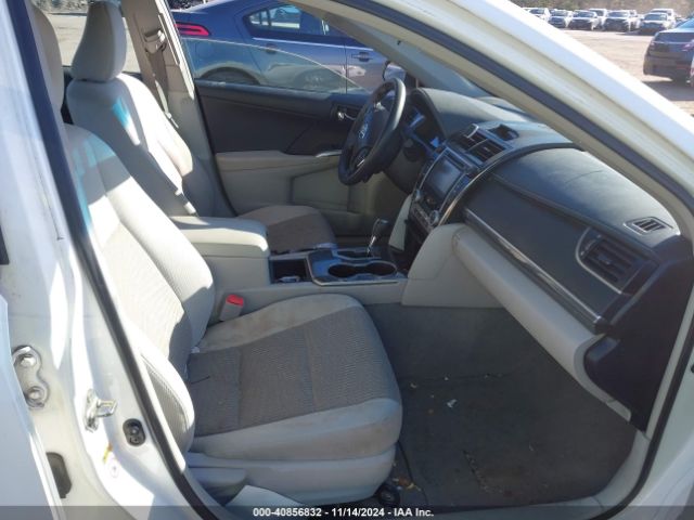 4T1BD1FK8EU117672 Toyota Camry Hybrid Le