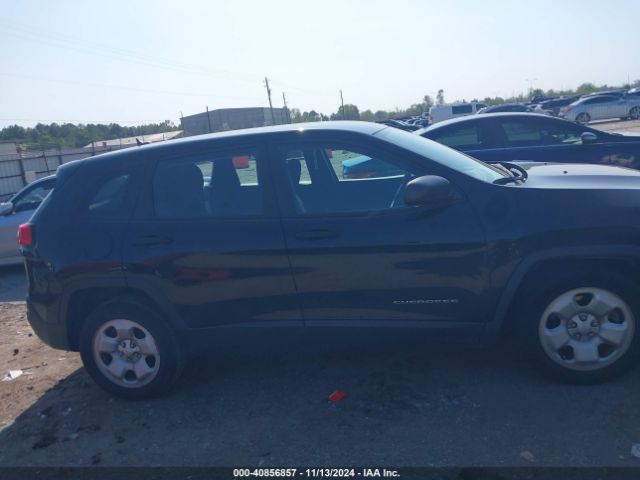 1C4PJLAB8GW161359 Jeep Cherokee Sport