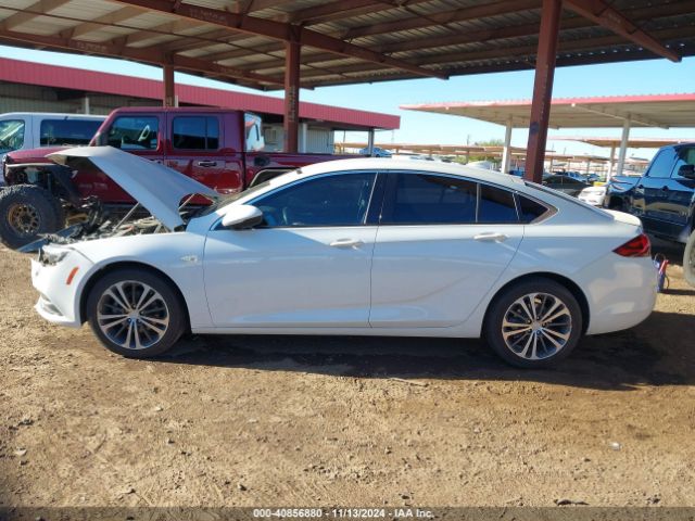 W04GP6SXXJ1124449 Buick Regal Sportback Essence