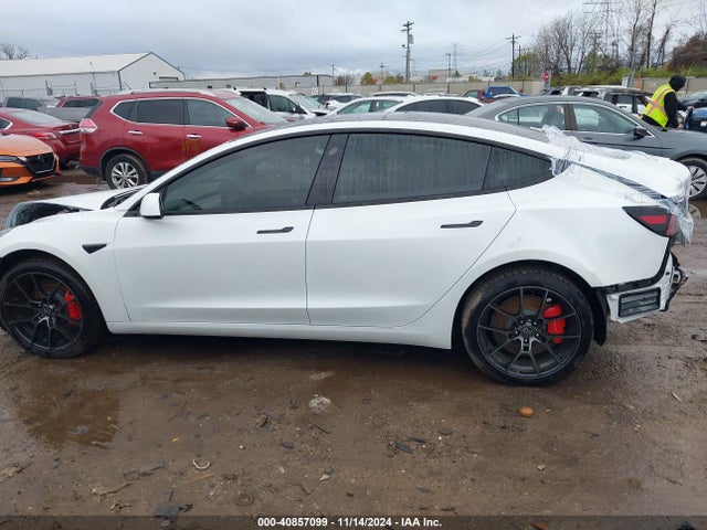 Tesla Model 3 Performance Dual Motor All-wheel Drive 2023 5YJ3E1EC4PF628033 Image 14