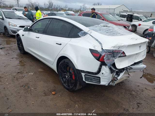 2023 TESLA MODEL 3 5YJ3E1EC4PF628033 Photo 2