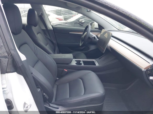 2023 TESLA MODEL 3 5YJ3E1EC4PF628033 Photo 4
