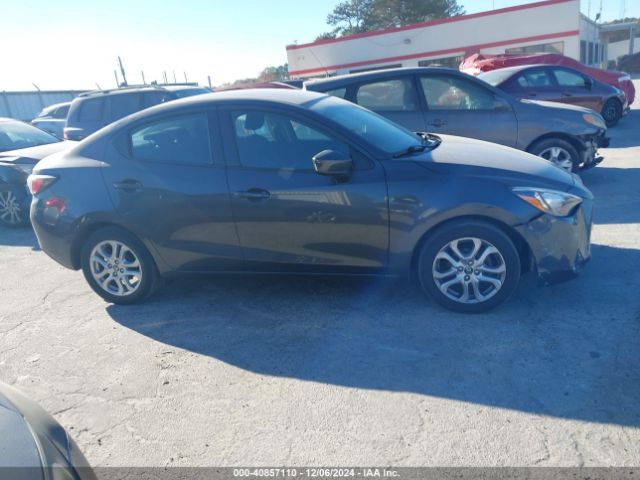 3MYDLBYV7JY330523 Toyota YARIS IA