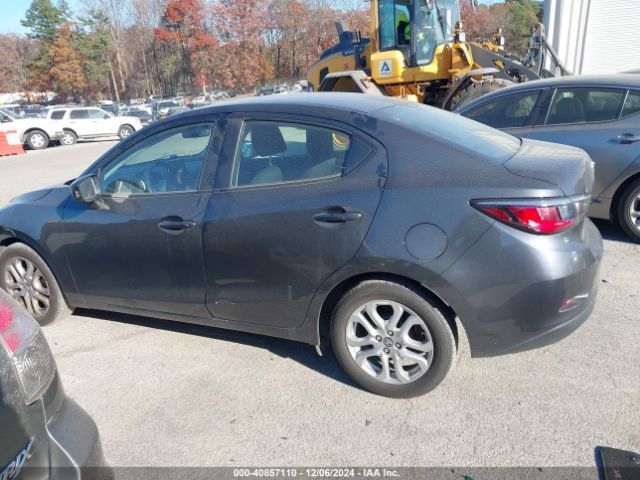 3MYDLBYV7JY330523 Toyota YARIS IA