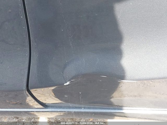 3MYDLBYV7JY330523 Toyota YARIS IA