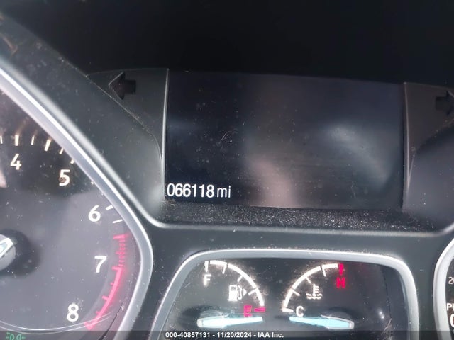 Ford Escape Titanium 2017 1FMCU9J93HUC70570 Image 7