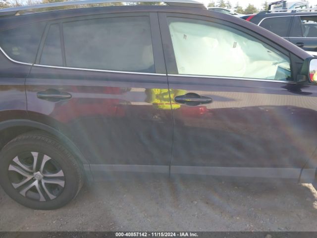 2T3BFREV8JW770265 Toyota RAV4 LE