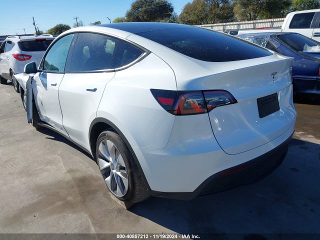 2023 TESLA MODEL Y 7SAYGAEE5PF904904 Photo 2