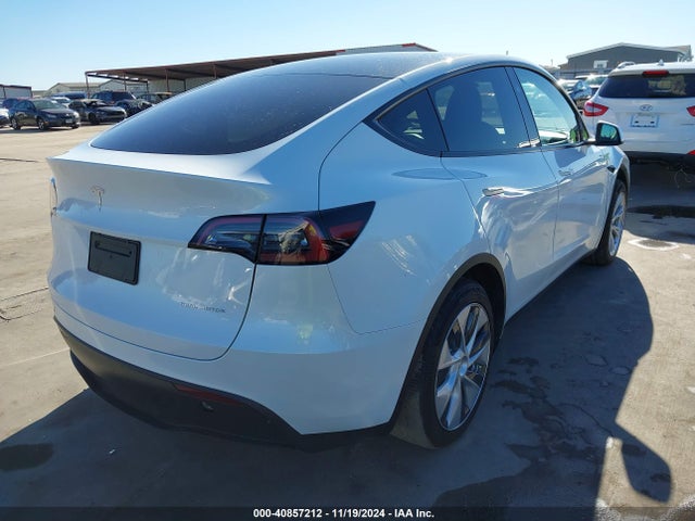 2023 TESLA MODEL Y 7SAYGAEE5PF904904 Photo 3