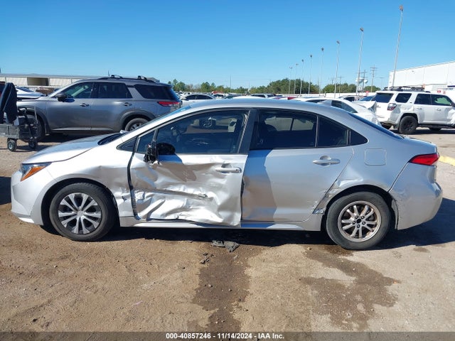 Toyota Corolla Hybrid Le 2022 JTDEAMDE3NJ039151 Image 14