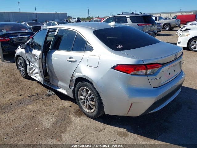 Toyota Corolla Hybrid Le 2022 JTDEAMDE3NJ039151 Image 3