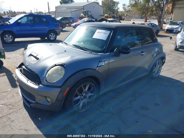 2008 MINI COOPER S WMWMF73598TV35822 Photo 1