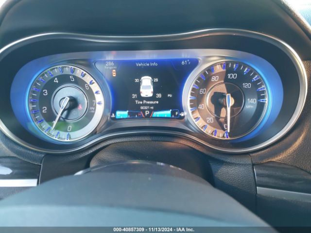 2C3CCAAG9JH275874 Chrysler 300 Touring L
