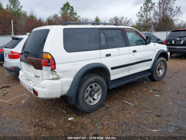 2000 MITSUBISHI MONTERO JA4MR51R0YJ000534 Photo 3